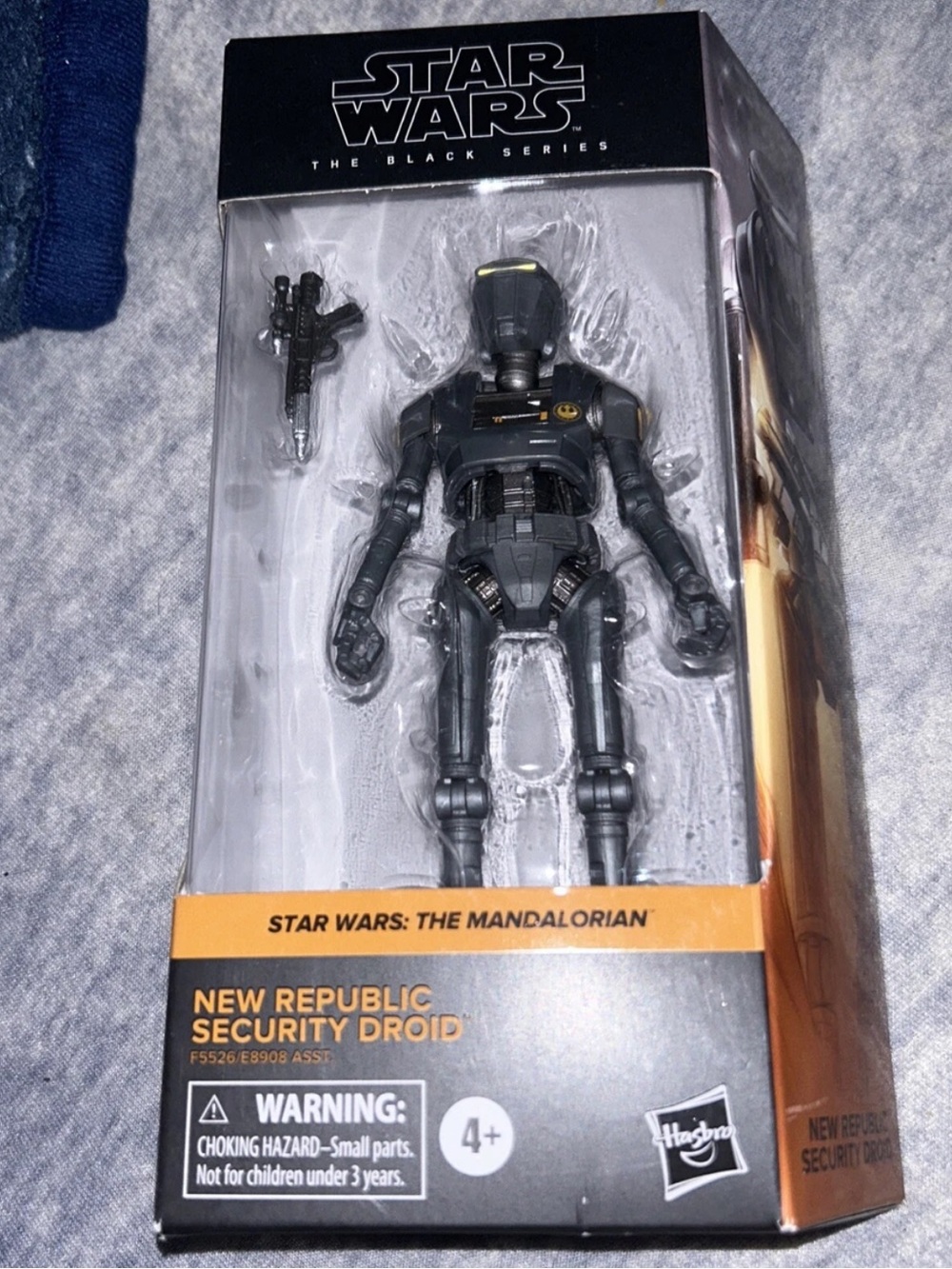 Star Wars: The Black Series - The Mandalorian Droid 6" Action Figure Hasbro